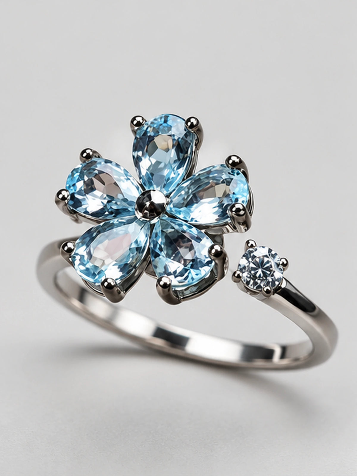 Blue Blossom Zirconia Spinner Ring