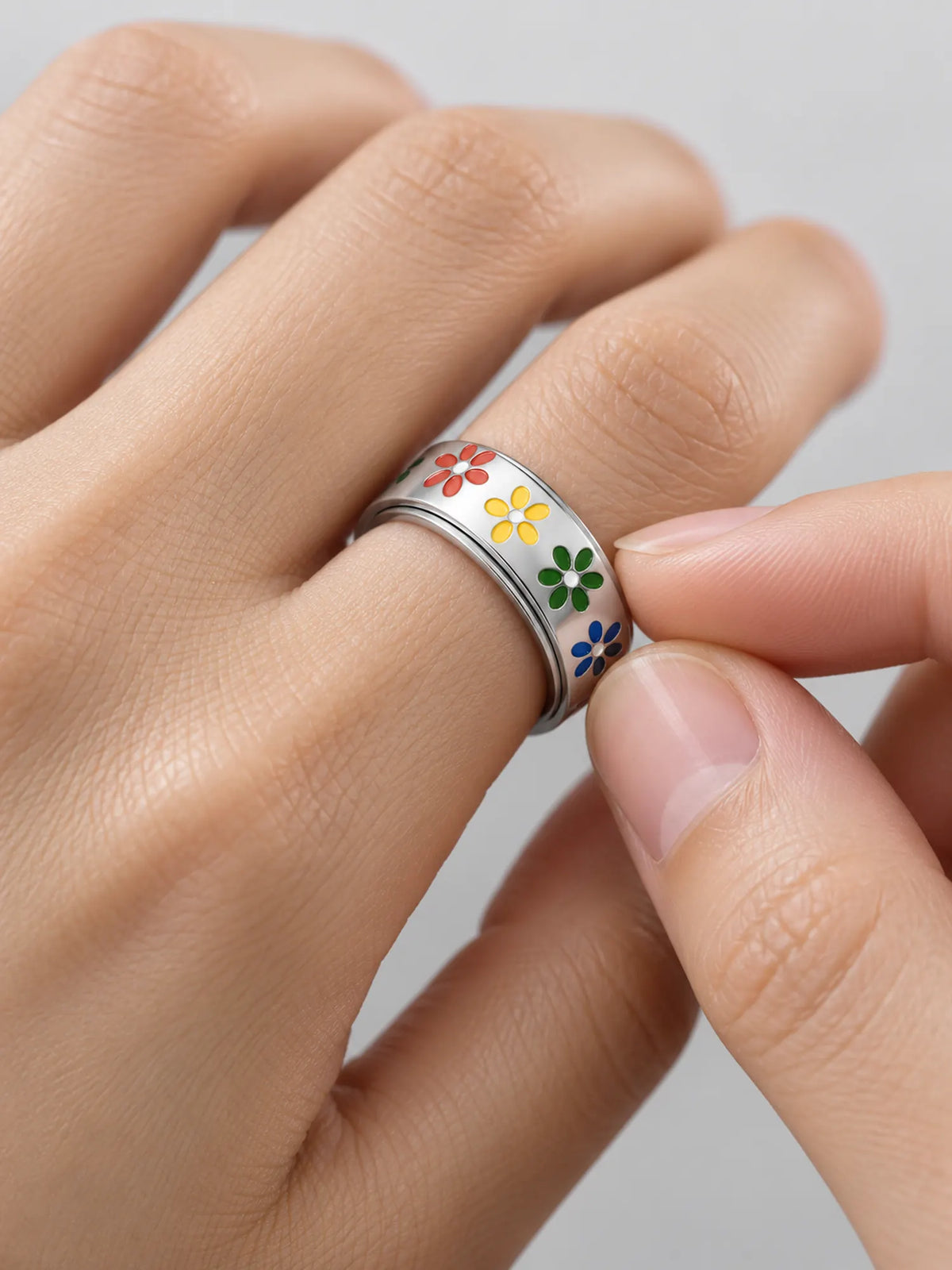 Colorful Daisy Anxiety Spinner Ring